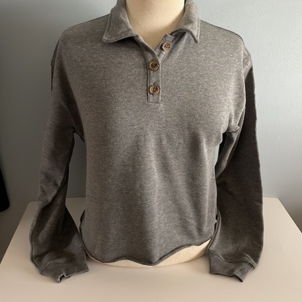 5/$25 Wild Fable Cropped Sweatshirt with Collar Size S/M/L/XL
